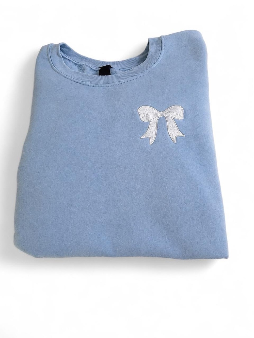 Light Blue Women’s Sweatshirt with White Bow Embroidery. Excellent Condition